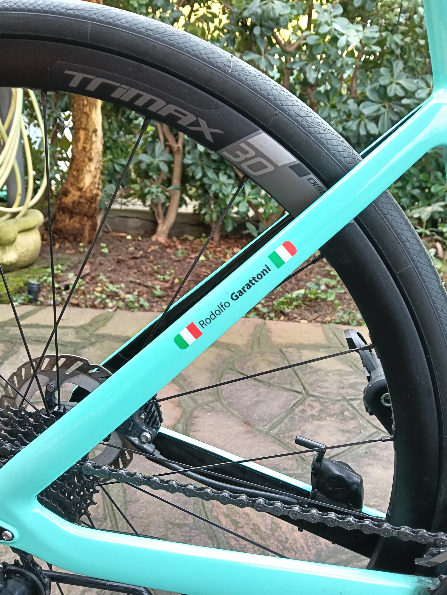 Match made in heaven. ✨
That setup is pure fire. ???? Thanks for choosing Ace Sticker to add that final personal touch to your ride.
Ready for the next thousand kilometers! ????????