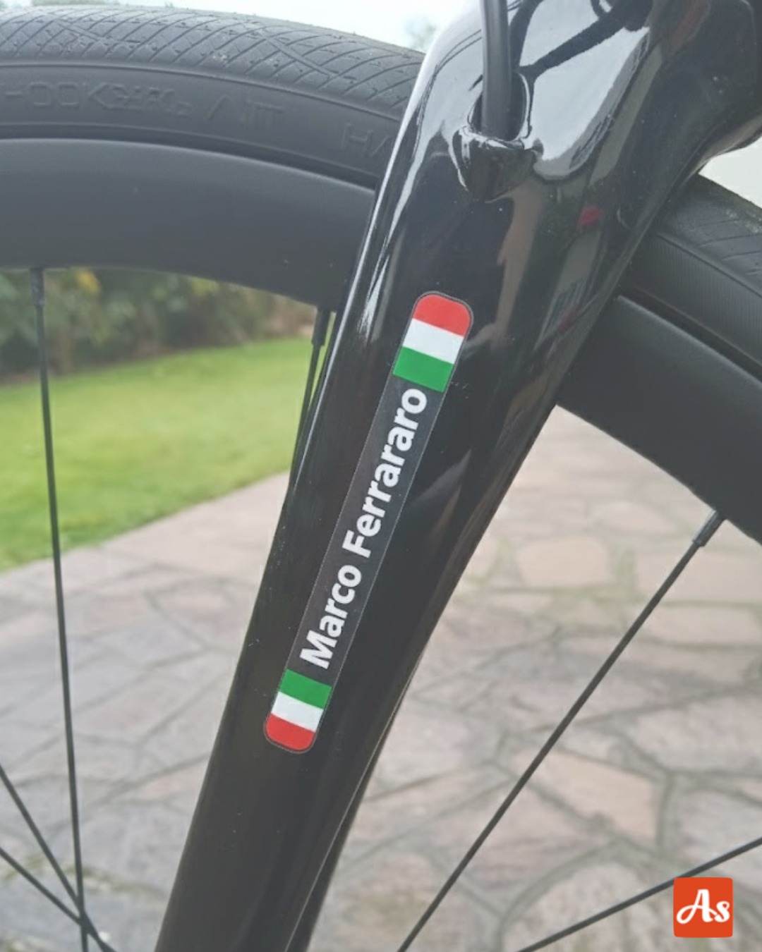 Raised letters built to resist every season ????

#AceSticker #CyclingTech #MadeToStick